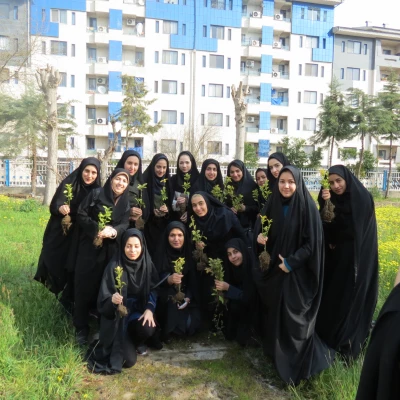 دانشگاه بنت الهدی صدر در روز درختکاری