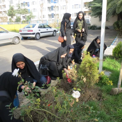 دانشگاه بنت الهدی صدر در روز درختکاری