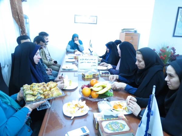 نشست صمیمانه ریاست دانشگاه فرهنگیان با همکاران دانشگاه بنت الهدی صدر و امام علی (ع) به مناسبت آغاز سال 1395