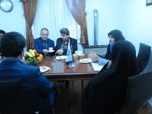 نشست صمیمانه ریاست دانشگاه فرهنگیان با همکاران دانشگاه بنت الهدی صدر و امام علی (ع) به مناسبت آغاز سال 1395