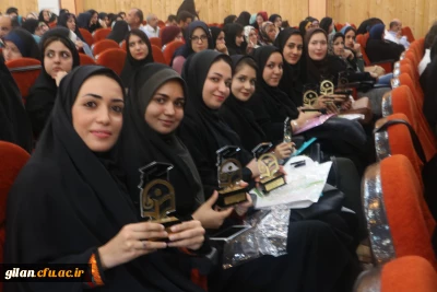 دانشجویان دانشگاه فرهنگیان رشت

در حضور نزدیک به 1000 نفراز اولیای خود جشن دانش آموختگی برگزار کردند.