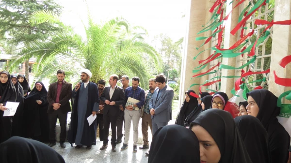 تجمع اعتراض آمیز  دانشجومعلمان ، کارکنان و استادان به سخنان رئیس جمهور آمریکا 4