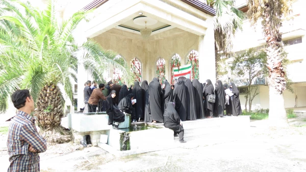 تجمع اعتراض آمیز  دانشجومعلمان ، کارکنان و استادان به سخنان رئیس جمهور آمریکا 5