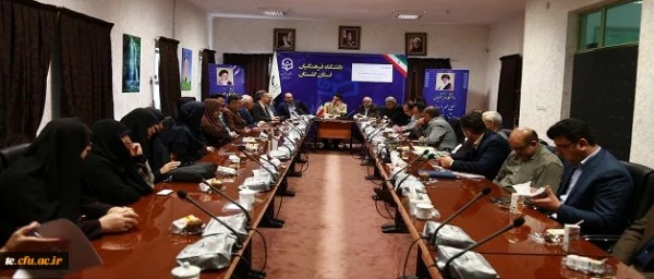 دکتر روشندل در دیدار با اساتید در نهمین اجلاس معاونین آموزشی،فرهنگی و پژوهشی دانشگاه فرهنگیان سراسر کشور:
راه آینده جامعه از مدارس می گذرد 3