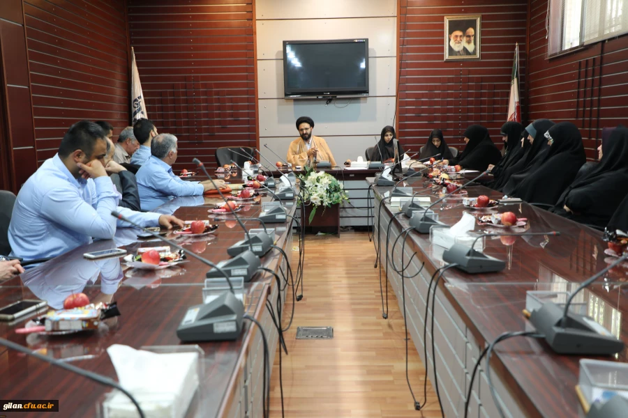 با تشریف فرمایی مقام معظم رهبری (مدظله العالی) تکریم مضاعفی نسبت به مقام معلم صورت گرفت 2