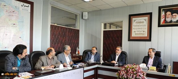 دکتر طاهری نیا در نهمین جلسه شورای پژوهش و فناوری دانشگاه مطرح کرد:
تاسیس مراکز رشد دانشگاه فرهنگیان به عنوان حلقه واسط مدرسه و دانشگاه 2