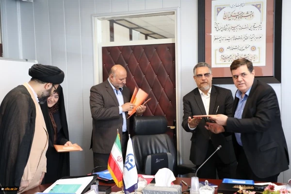 دکتر خنیفر در نشست شورای نظارت و ارزیابی عنوان کرد:
نظارت و ارزیابی کاری، همگانی، مستمر و تمام وقت است 6