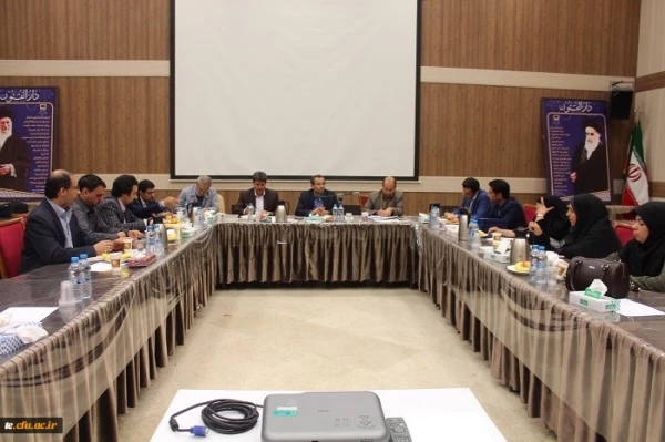 در دومین جلسه کمیته اجرایی بزرگداشت یکصدمین سالگرد تربیت معلم مطرح شد:
به عنوان دست اندرکاران تربیت معلم باید هویت یکصد ساله تربیت معلم را در جامعه احیا کنیم 2