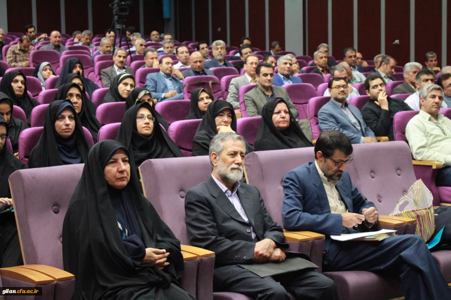 دکتر خنیفر در نشست تخصصی کارورزی دانشگاه فرهنگیان:
بهترین بستر برای پیوند میان دانش و مهارت معلمی، تربیت معلم و کارورزی است 2