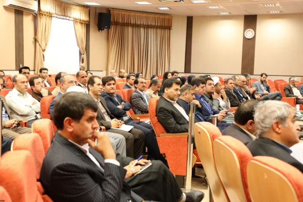 رئیس دانشگاه فرهنگیان در نشست اعضای هیئت علمی جدید دانشگاه:
قضاوت و تحلیل استاد بر فراگیر اثر گذار است 4