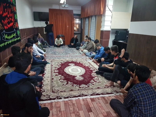 برگزاری شب شعر در سرای دانشجوئی 2