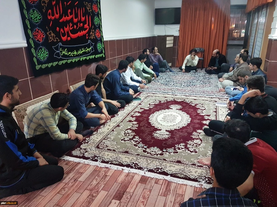 برگزاری شب شعر در سرای دانشجوئی 3