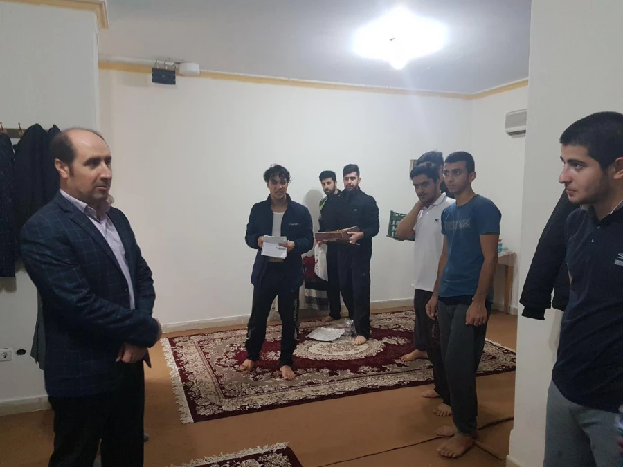 بازدید دکتر احد زاده از سرای دانشجویی بمناسبت شانزدهم آذر 6