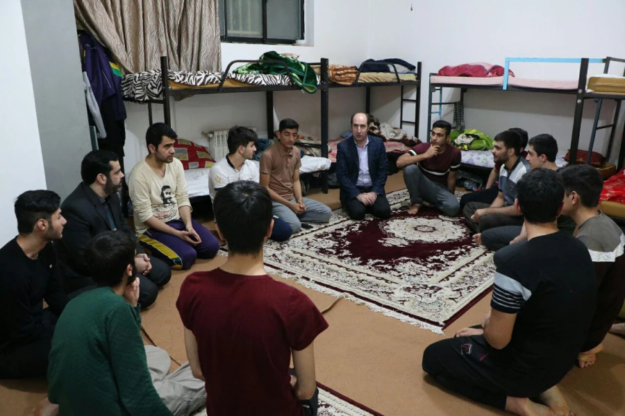 حضور دکتر احد زاده در مراسم شب یلدای دانشجویان  5