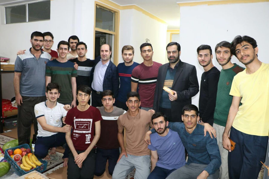 حضور دکتر احد زاده در مراسم شب یلدای دانشجویان  6