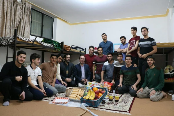 حضور دکتر احد زاده در مراسم شب یلدای دانشجویان  9