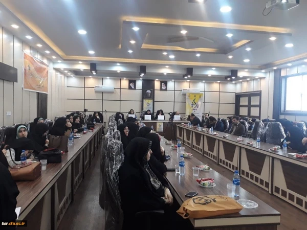 برگزاری هیجدهمین کرسی ترویجی عرضه و نقد ایده علمی در دانشگاه فرهنگیان استان گیلان 3