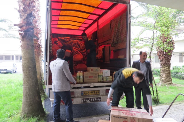 کمک به سیل زدگان استان لرستان توسط دانشگاه فرهنگیان گیلان 2