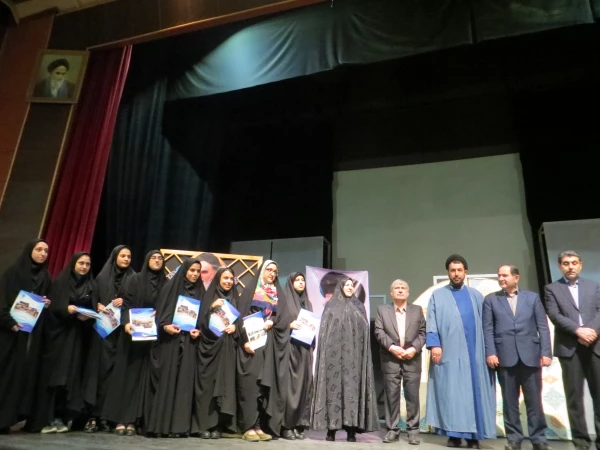 رئیس مجمع نمایندگان گیلان در جشن نکوداشت مقام معلم و هفته سرآمدی آموزش در دانشگاه فرهنگیان گیلان خطاب به دانشجویان : دانشمندان فردا امروز از شما می آموزند. 6