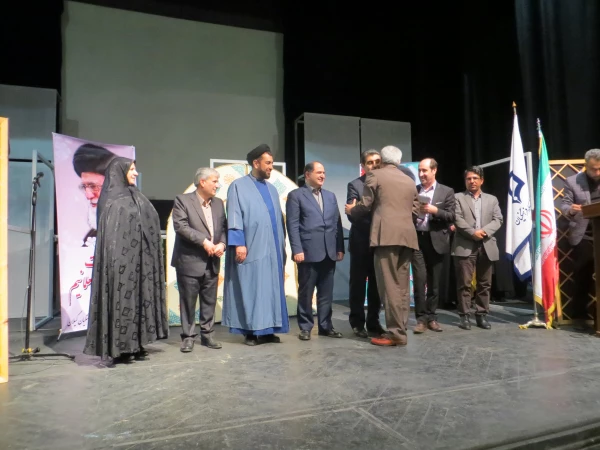 رئیس مجمع نمایندگان گیلان در جشن نکوداشت مقام معلم و هفته سرآمدی آموزش در دانشگاه فرهنگیان گیلان خطاب به دانشجویان : دانشمندان فردا امروز از شما می آموزند. 8