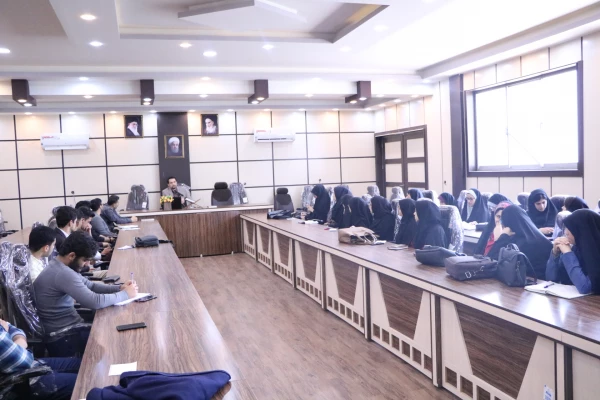 بمناسبت روز روابط عمومی کارگاه آموزشی «چگونه ژورنالیست شویم » در دانشگاه فرهنگیان گیلان برگزار شد. 4