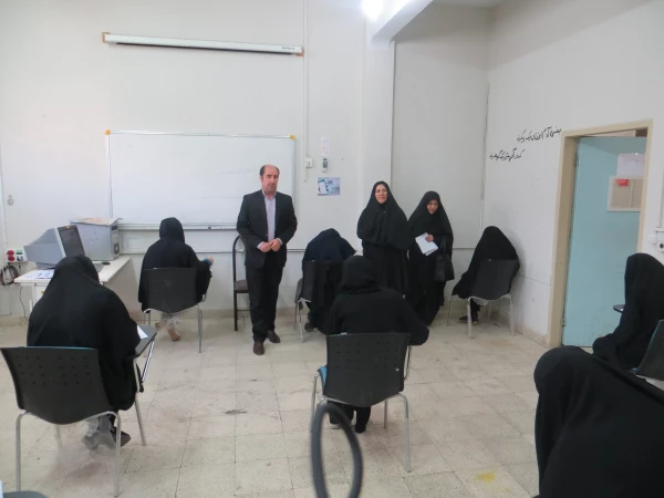 بازدید دکتر احد زاده سرپرست مدیریت استانی از حوزه های امتحانی 2