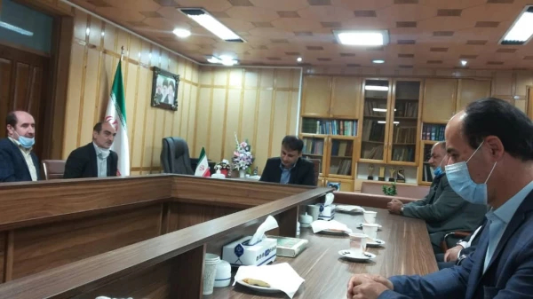 دیداری مدیر و جمعی ازکارکنان دانشگاه فرهنگیان رشت با فرماندار این شهرستان 3