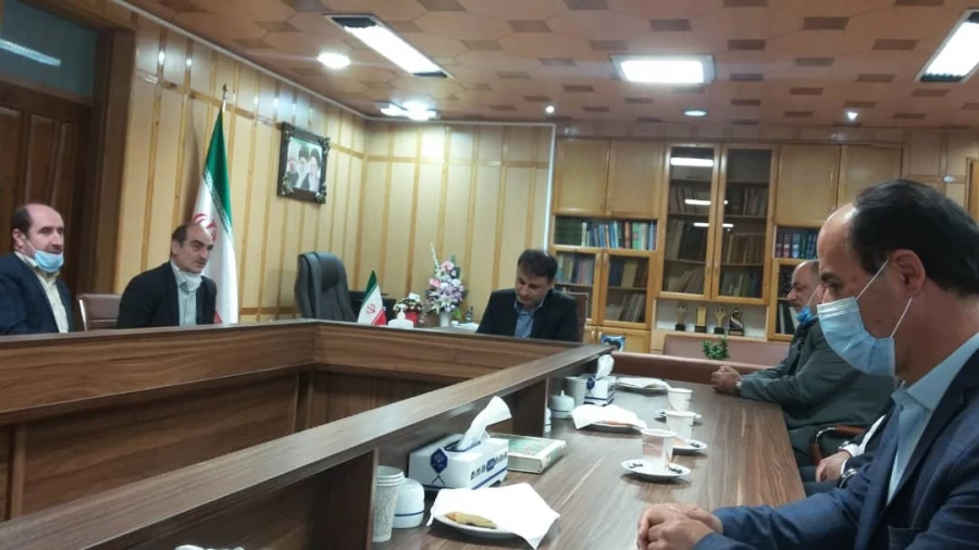 دیداری مدیر و جمعی ازکارکنان دانشگاه فرهنگیان رشت با فرماندار این شهرستان 3