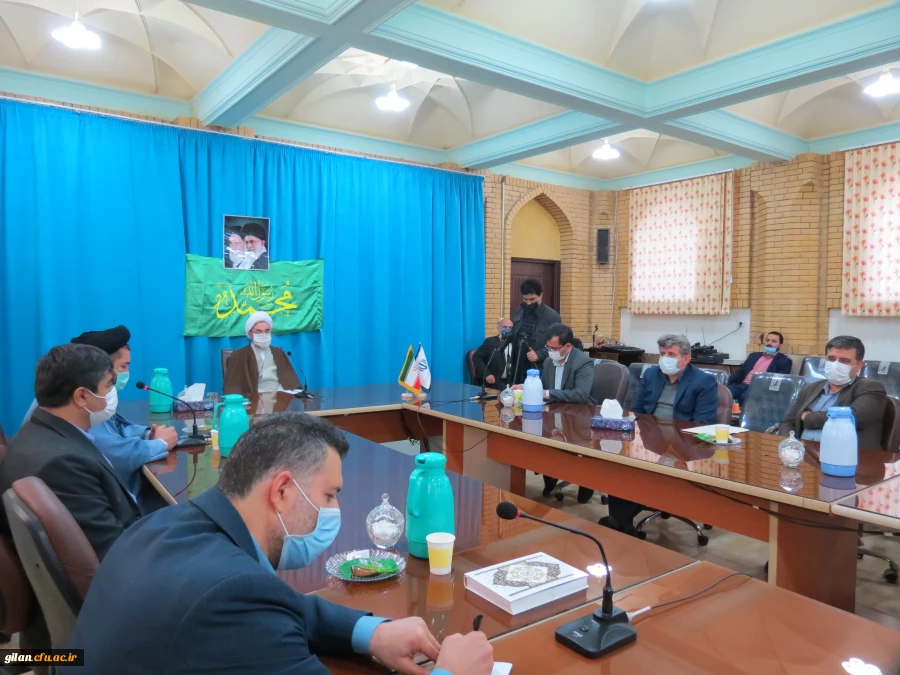 نماینده ولی فقیه در دیدار با اساتید و مسؤلین دانشگاه فرهنگیان گیلان : حضور رهبر معظم در دانشگاه فرهنگیان نشانگر اهمّیّت ویژه و جایگاه فرهنگیان در نزد ایشان است. 4