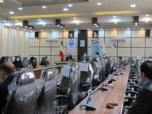 مردم سالاری دینی محصول بی بدیل انقلاب اسلامی است. 3