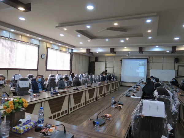 مردم سالاری دینی محصول بی بدیل انقلاب اسلامی است. 4