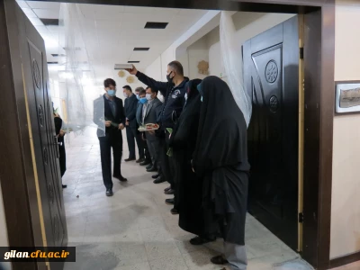 دکتر صفری سرپرست مدیریت امور پردیس های دانشگاه فرهنگیان گیلان  درمراسم استقبال از دانشجویان نو ورود.

همزمانی بهار تعلیم و تربیت با طلوع فجر و میلاد دخت پیامبر اکرم یک اتفاق میمون و مبارک است.