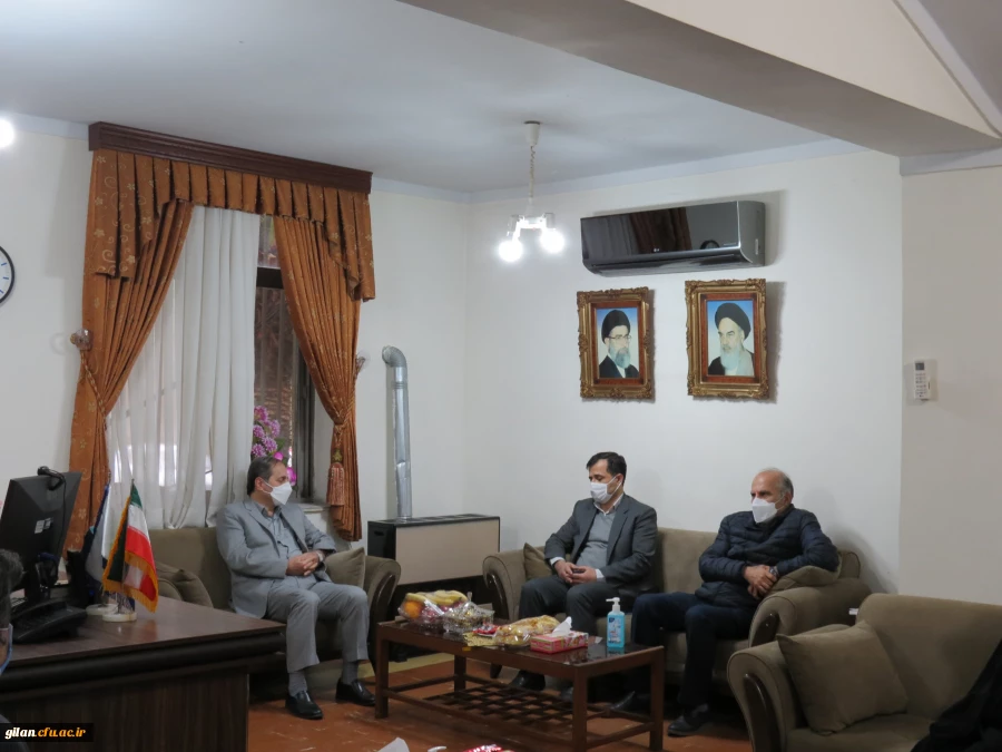 تحصیل معلمان سایر استان ها درتربیت معلم گیلان از سوابق و پیشینه  دانشگاه  فرهنگیان گیلان است. 2