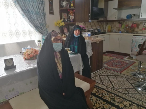 دیدار سرپرست پردیس بنت الهدی صدر رشت با مادر دانشجومعلم شهید پالیز کار 4