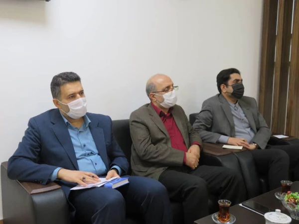 یکی از افتخارات دانشگاه فرهنگیان این است که دوتن از شهدا عزیز را در مرکز مجموعه خود جا داده است. 4