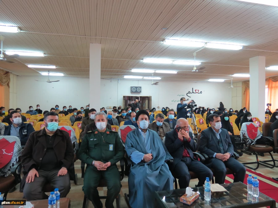 مروز واژه شهادت معنایی ژرف تر و پهناورتر از هرزمان دیگر دارد که به اسارت کلمه در نمی آید. 2