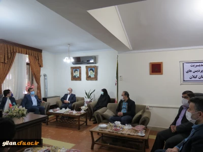 دکتر صفری در جلسه پیش مقدمه انعقاد تفاهم نام با بنیاد شهید گیلان

از عمده فعالیت های دانشگاه فرهنگیان علاوه بر آموزش تئوری معلمی انجام کارهای فرهنگی در لوای کانون های زنده و پویا می باشد.