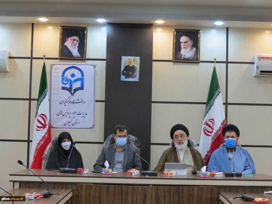 اتفاقی که با رهبری امام (ره) در ایران صورت پذیرفت، از بزرگترین رویدادی است که در قرن بیستم در جهان رخ داده است و این اتفاق  نقطه عطفی برای مبارزات ملتهای آزادیخواه می باشد. 2