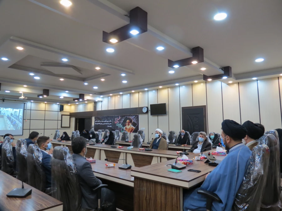 اتفاقی که با رهبری امام (ره) در ایران صورت پذیرفت، از بزرگترین رویدادی است که در قرن بیستم در جهان رخ داده است و این اتفاق  نقطه عطفی برای مبارزات ملتهای آزادیخواه می باشد. 2