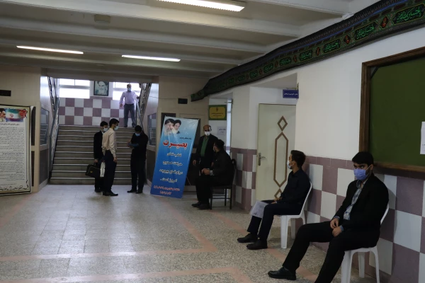 سرافرازی آموزش و پرورش در آینده به انتخاب افراد اصلح و شایسته امروز شما بستگی دارد. 2