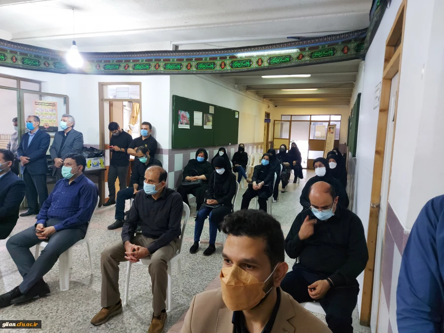 کلاس درس دکتر اعلایی  شور انگیز ، جاذب و توام با اخلاق و معرفت شناسی بود.  3
