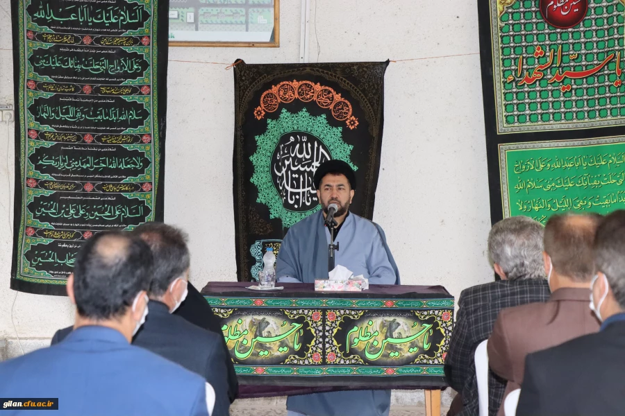 سوگواری در رثای امام حسین (ع) و یارانش یکی از عوامل وحدت مسلمین و از اصولی است که می تواند موجب رهایی بشر از چنگ استبداد باشد.  4