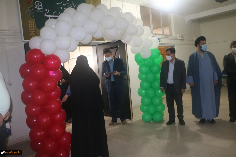 تعلیم و تربیت یعنی همه فرایند هایی که رفتار و توانایی انسان را توسعه می دهد. 4