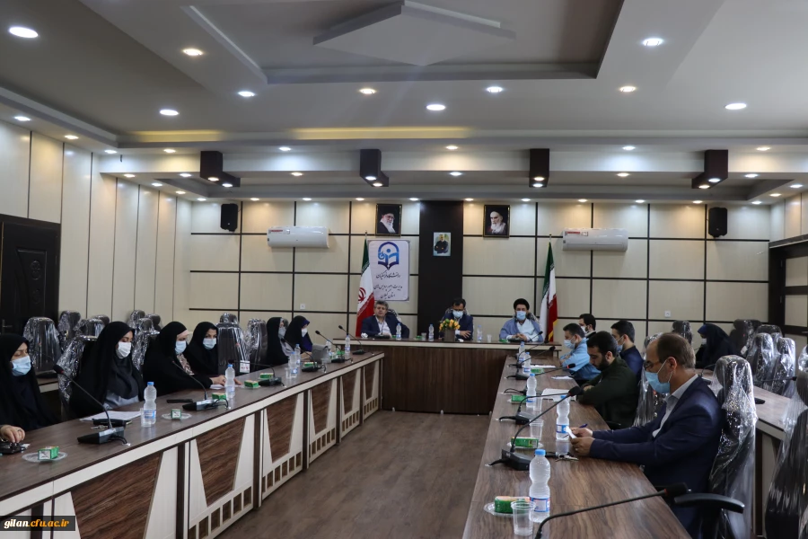 اِعْتَصِمُوا بِحَبْلِ اللّه جَمِیعاً وَلاَ تَفَرَّقُوا

همگی به ریسمان الهی چنگ زنید و پراکنده نشوید قرآن مجید 4