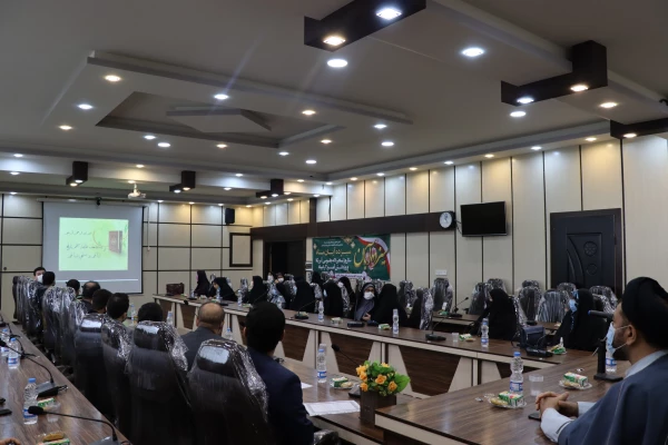 دانش آموزان در سال 1357 با شور و شعور انقلابی خود، هویت مسلمانی، خود اتکایی و روح مبارزه با استکبار را درجامعه القا کردند. 2