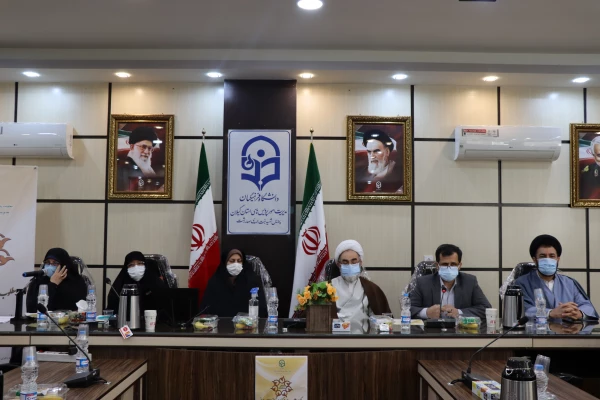 دانشگاه فرهنگیان به لحاظ جایگاه و اهمیت بی بدیل خود، در مرکز ثقل نظام آموزش و پرورش می باشد.قرار دارد. 3