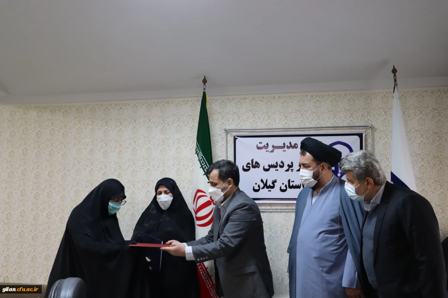 بازنشستگان دانشگاه فرهنگیان الگوهای معنوی ما هستند. 2