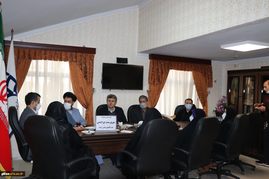 بازنشستگان دانشگاه فرهنگیان الگوهای معنوی ما هستند. 4