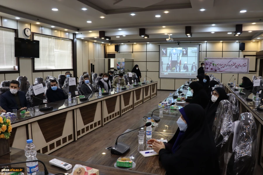 نماد هوشمندی و غیرتمندی مردم ایران در حماسه نهم دی تجلی یافت .
.   4