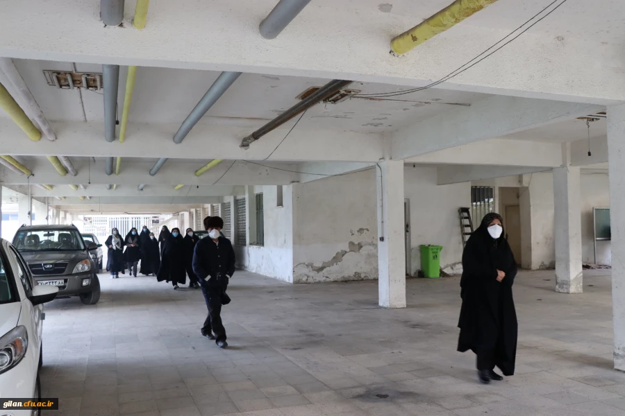 مراسم راهپیمایی توسط کارکنان پردیس بنت الهدی صدر و مدیریت امور پردیس ها برگزار شد. 4